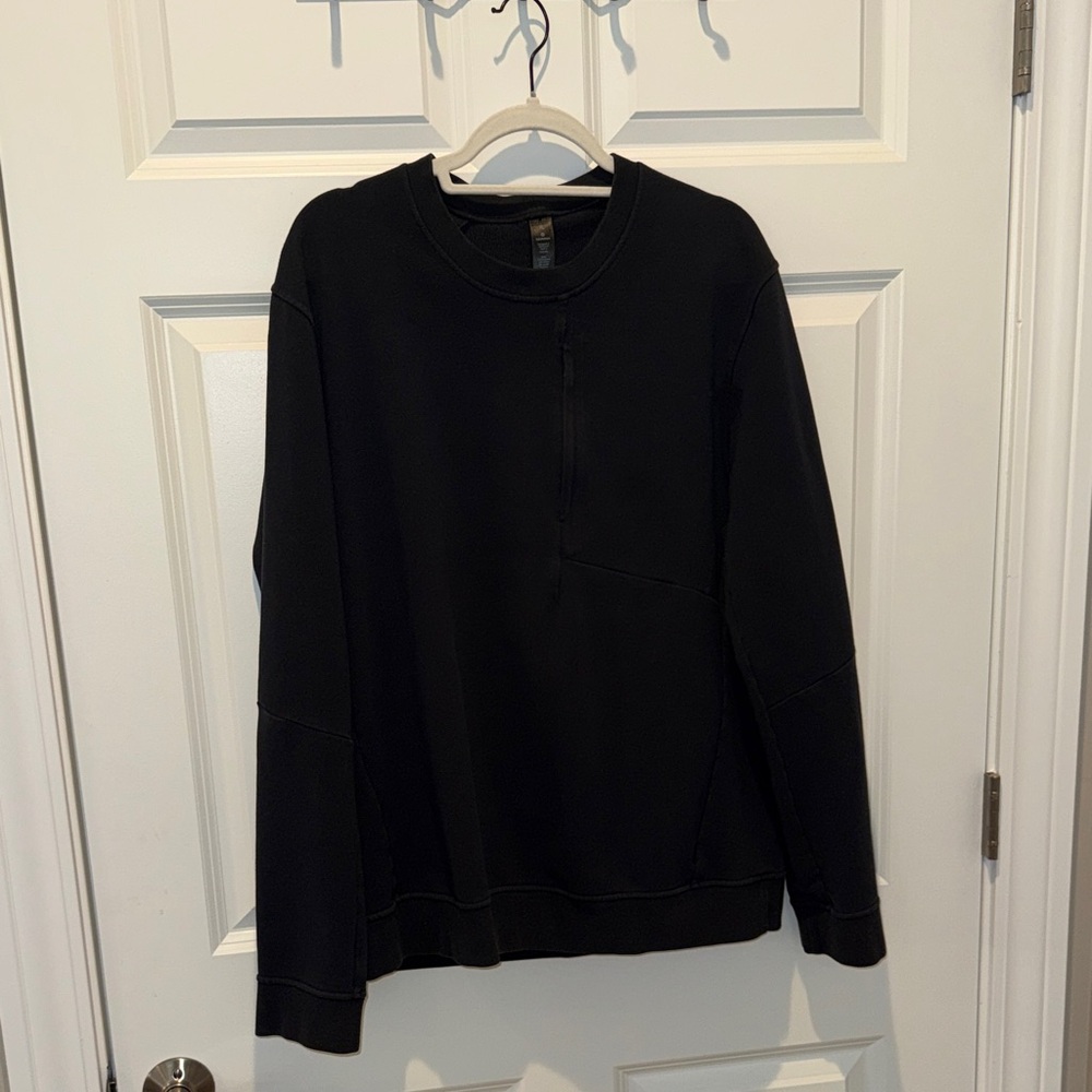 lululemon athletica Men's Black Long Sleeve Shirt